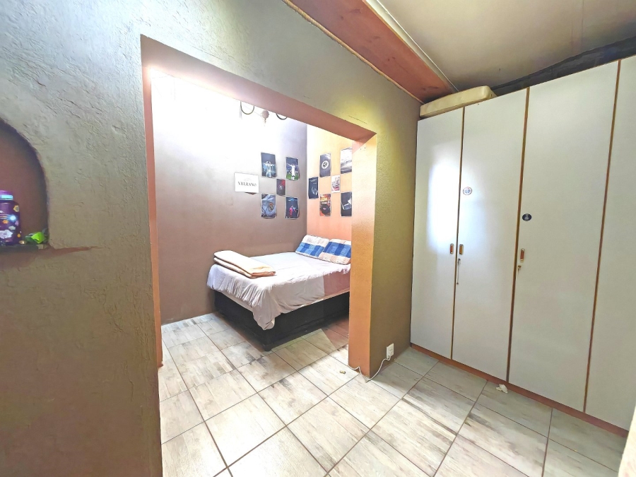 5 Bedroom Property for Sale in Fichardt Park Free State